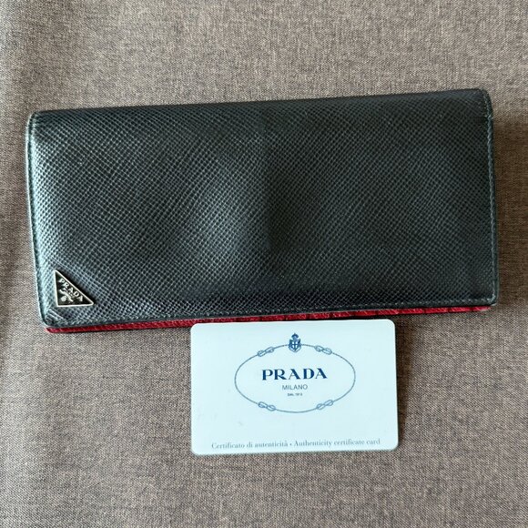Prada Black Saffiano Leather Wallet - Picture 6 of 7